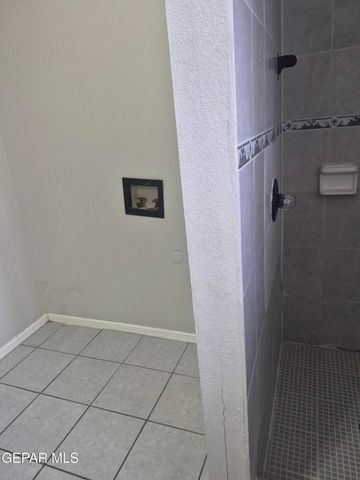 3915 Mobile Avenue 3, El Paso, TX 79930