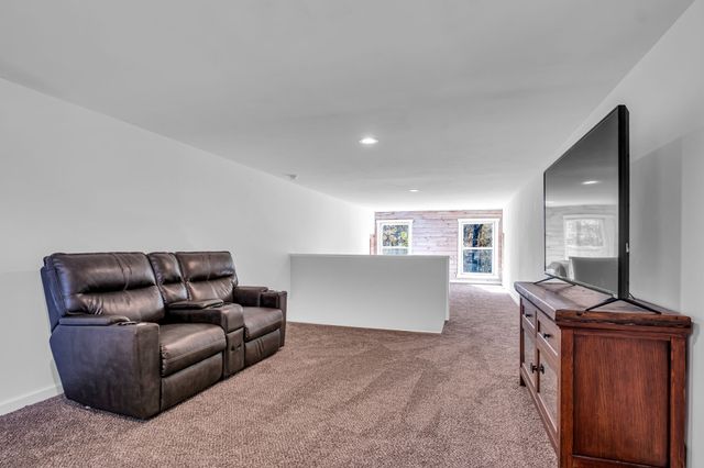 761 Metal Ford Rd, Hohenwald, TN 38462
