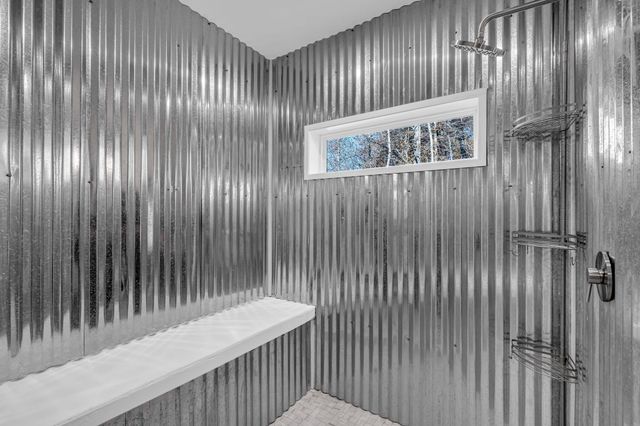761 Metal Ford Rd, Hohenwald, TN 38462