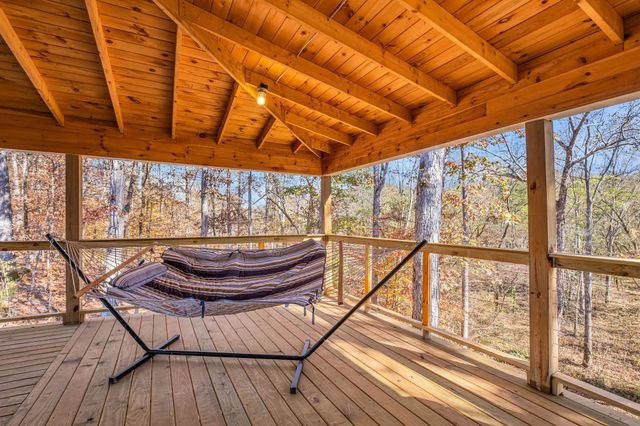 761 Metal Ford Rd, Hohenwald, TN 38462
