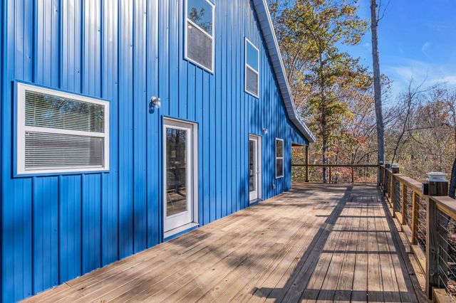 761 Metal Ford Rd, Hohenwald, TN 38462