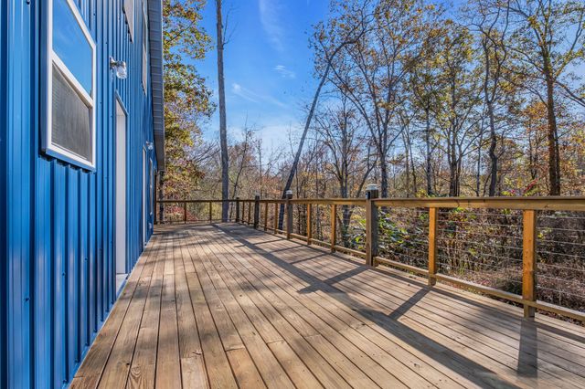 761 Metal Ford Rd, Hohenwald, TN 38462