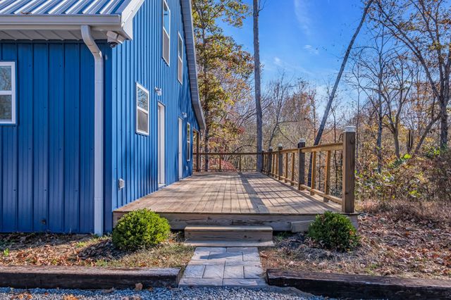 761 Metal Ford Rd, Hohenwald, TN 38462