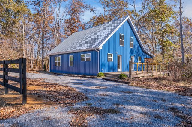 761 Metal Ford Rd, Hohenwald, TN 38462