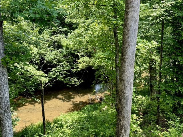 761 Metal Ford Rd, Hohenwald, TN 38462