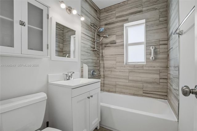 180 Seaman Ave, Opa-locka, FL 33054