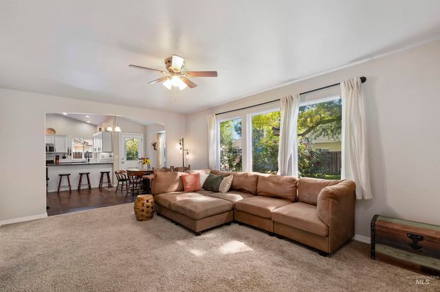 453 Morning Sun Dr, Nampa, ID 83686