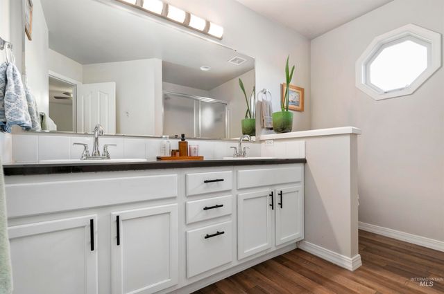 453 Morning Sun Dr, Nampa, ID 83686