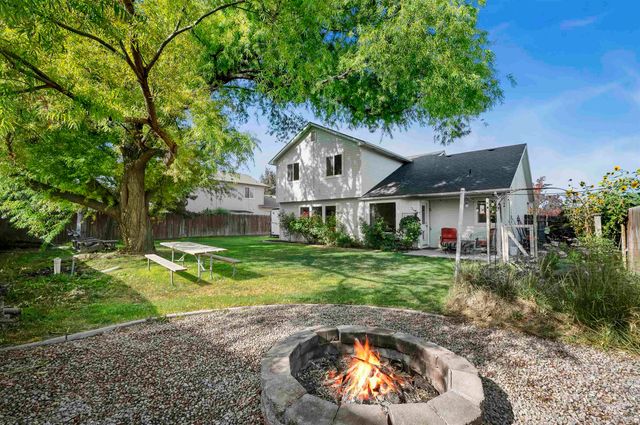 453 Morning Sun Dr, Nampa, ID 83686