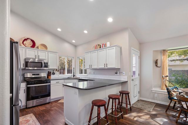 453 Morning Sun Dr, Nampa, ID 83686