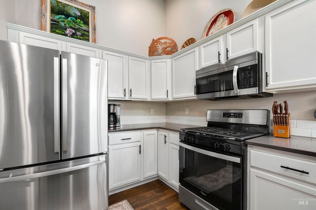 453 Morning Sun Dr, Nampa, ID 83686