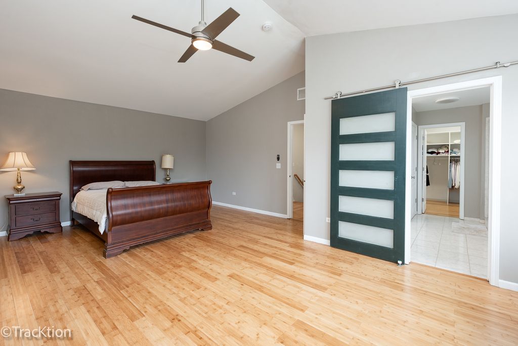 Image 15 of property listing at 129 Ginkgo Street, Bolingbrook, IL 60490