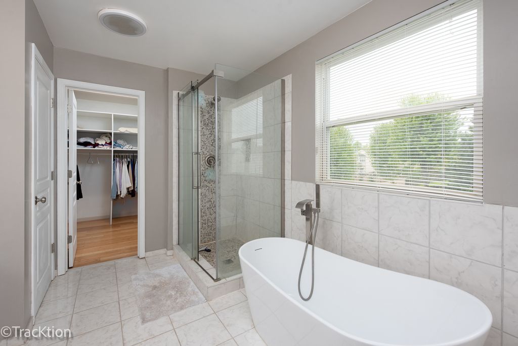 Image 17 of property listing at 129 Ginkgo Street, Bolingbrook, IL 60490
