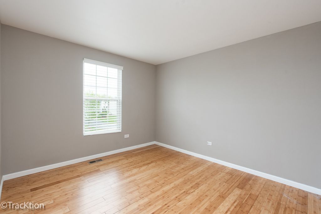 Image 18 of property listing at 129 Ginkgo Street, Bolingbrook, IL 60490