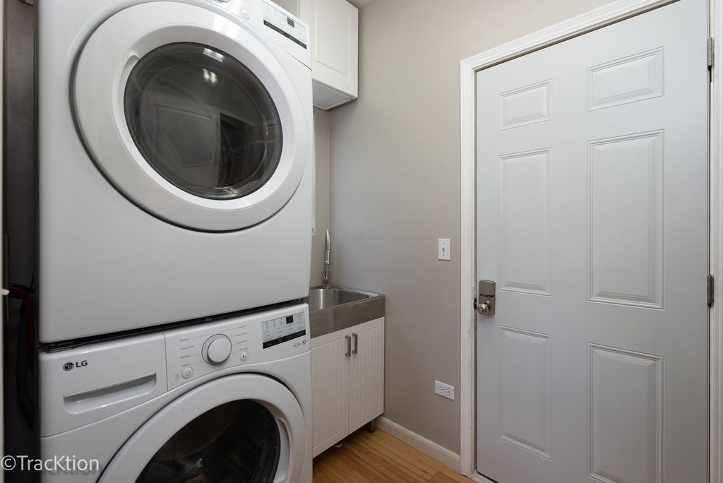 Image 22 of property listing at 129 Ginkgo Street, Bolingbrook, IL 60490