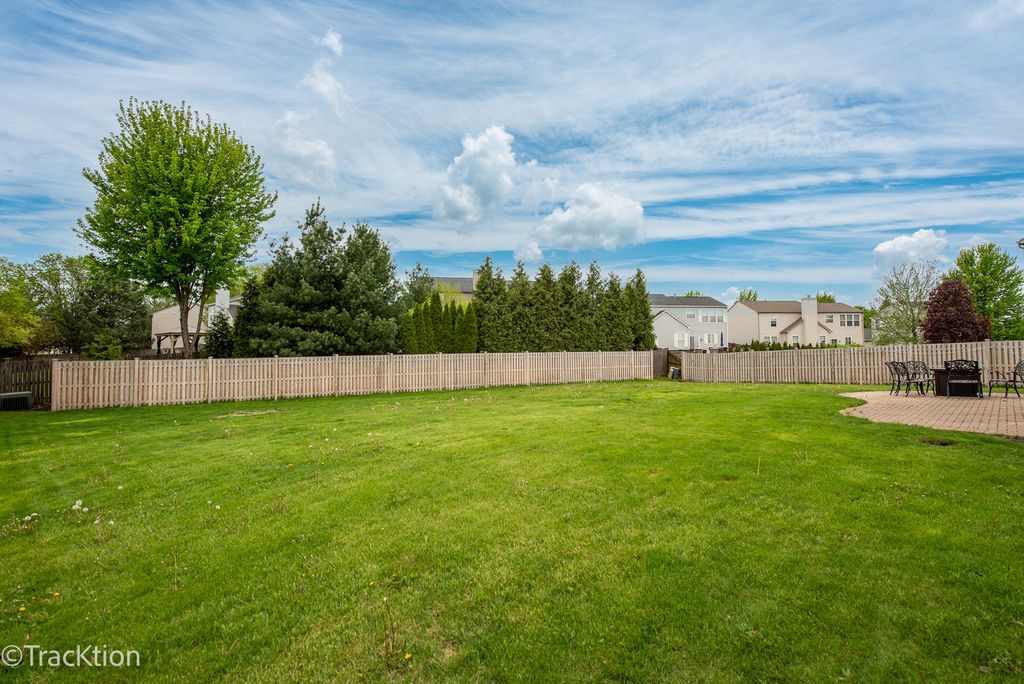 Image 24 of property listing at 129 Ginkgo Street, Bolingbrook, IL 60490