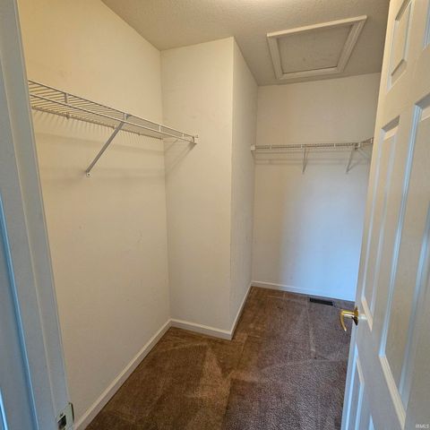 226 Beaulieu Place, Fort Wayne, IN 46825