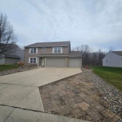 226 Beaulieu Place, Fort Wayne, IN 46825