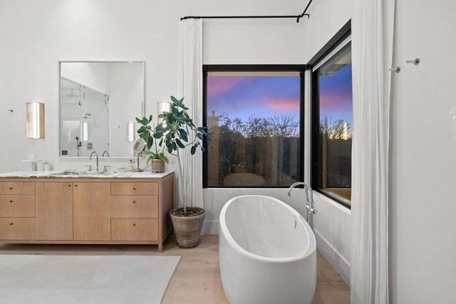 5 Inwood CV, Austin, TX 78746