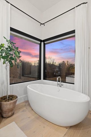 5 Inwood CV, Austin, TX 78746