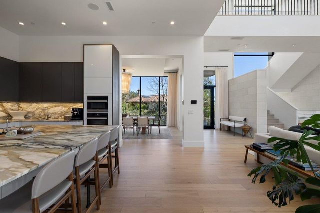 5 Inwood CV, Austin, TX 78746