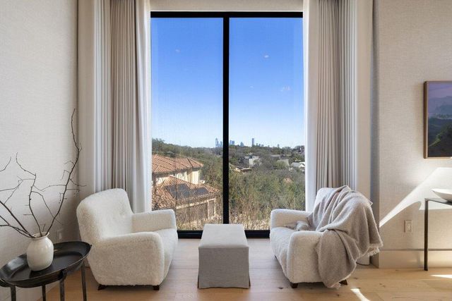 5 Inwood CV, Austin, TX 78746