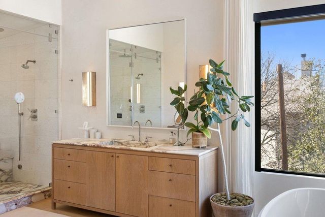 5 Inwood CV, Austin, TX 78746