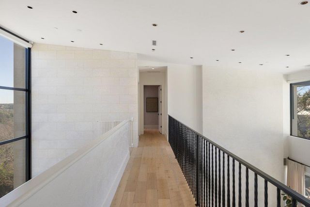 5 Inwood CV, Austin, TX 78746