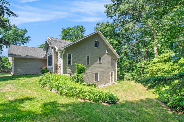 11276 Bridlewood Trail, Berrien Springs, MI 49103