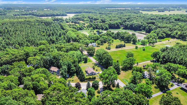 11276 Bridlewood Trail, Berrien Springs, MI 49103