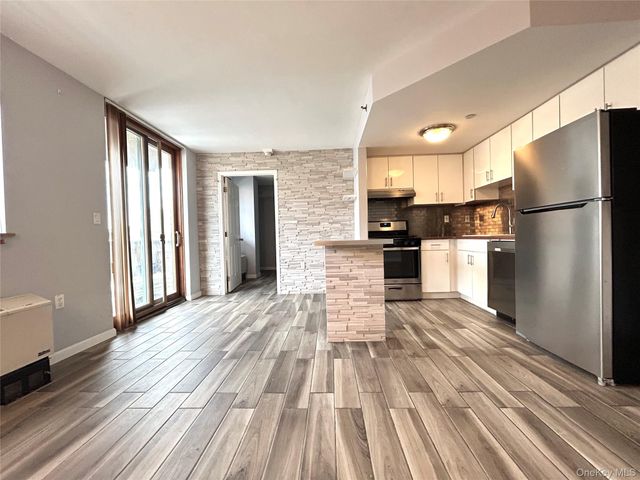 63-47 Booth Street 3C, Rego Park, NY 11374