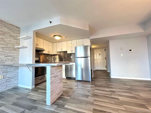 63-47 Booth Street 3C, Rego Park, NY 11374