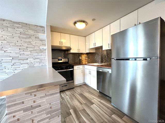 63-47 Booth Street 3C, Rego Park, NY 11374