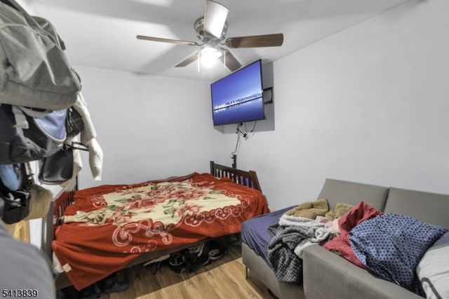 38 Harrison Pl, Clifton City, NJ 07011