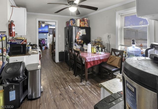 38 Harrison Pl, Clifton City, NJ 07011