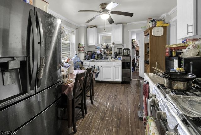 38 Harrison Pl, Clifton City, NJ 07011