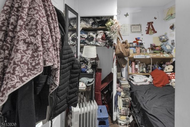 38 Harrison Pl, Clifton City, NJ 07011