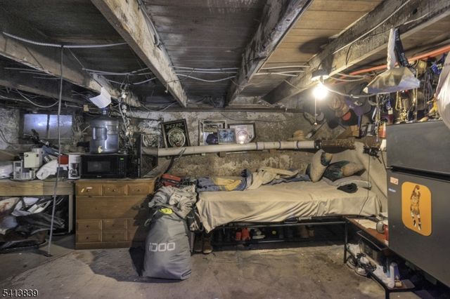 38 Harrison Pl, Clifton City, NJ 07011