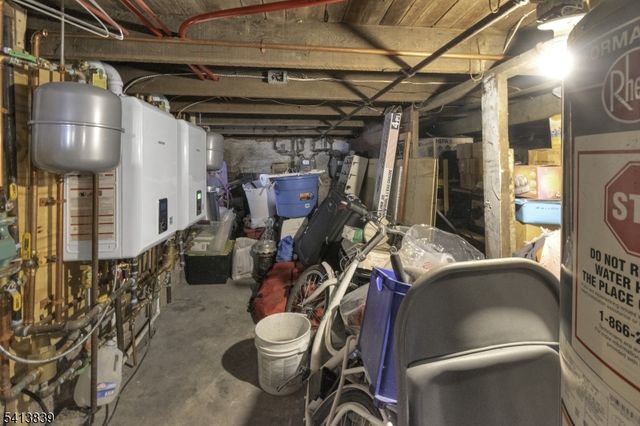 38 Harrison Pl, Clifton City, NJ 07011