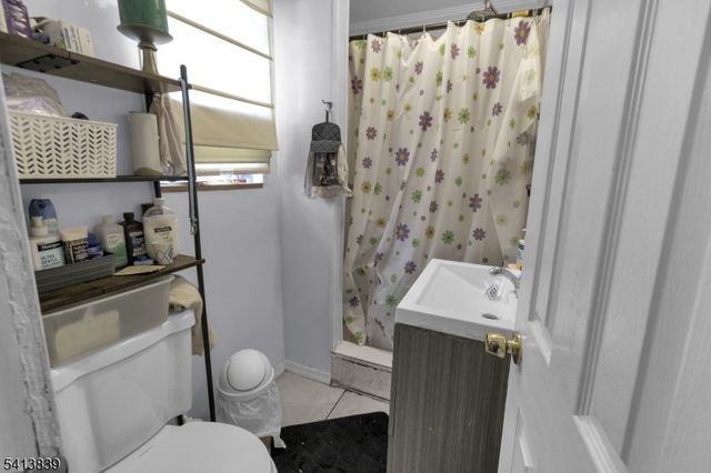 38 Harrison Pl, Clifton City, NJ 07011