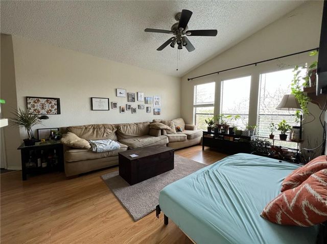 2706 Salado ST 302, Austin, TX 78705