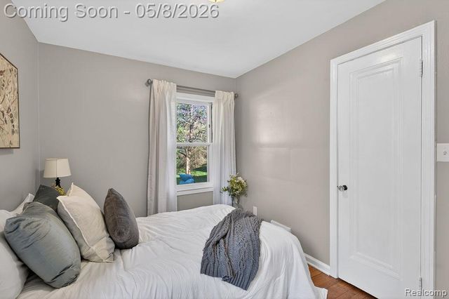 224 S Josephine Avenue, Pontiac, MI 48341