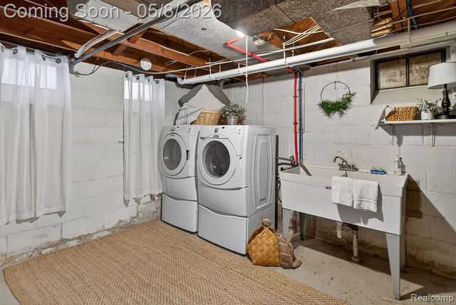 224 S Josephine Avenue, Pontiac, MI 48341