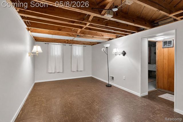 224 S Josephine Avenue, Pontiac, MI 48341