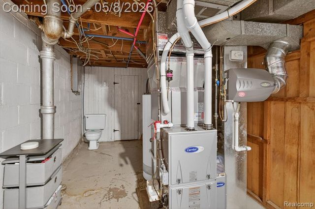 224 S Josephine Avenue, Pontiac, MI 48341