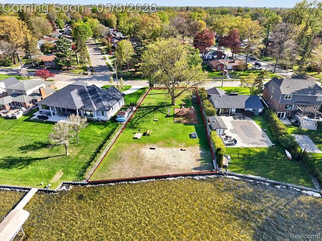 224 S Josephine Avenue, Pontiac, MI 48341