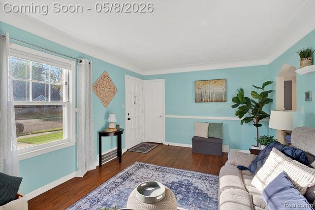 224 S Josephine Avenue, Pontiac, MI 48341