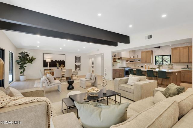 4405 Brookford Avenue, Woodland Hills, CA 91364