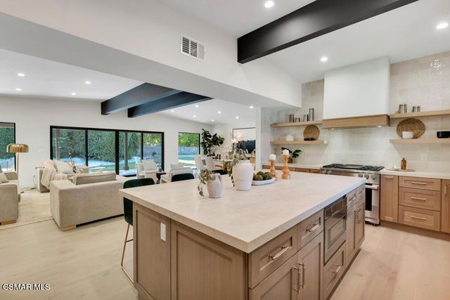 4405 Brookford Avenue, Woodland Hills, CA 91364