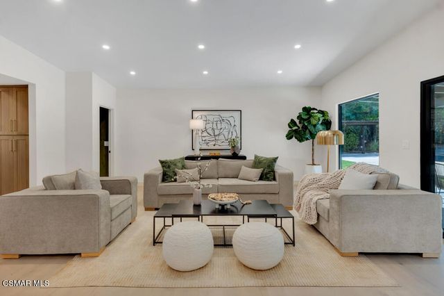 4405 Brookford Avenue, Woodland Hills, CA 91364